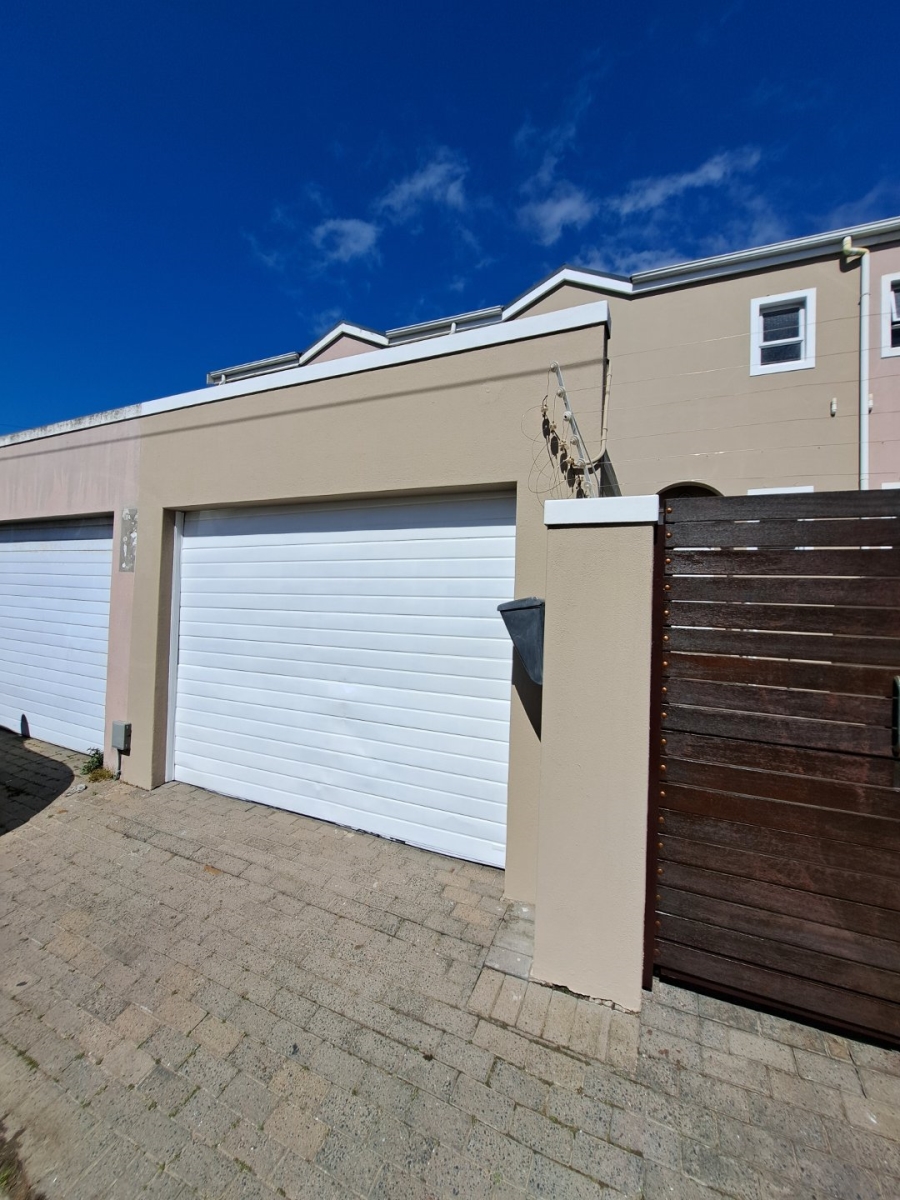 3 Bedroom Property for Sale in Observatory Western Cape